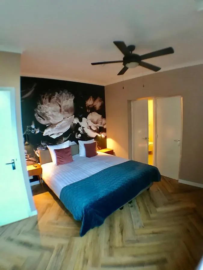 Hotel Van Dyk